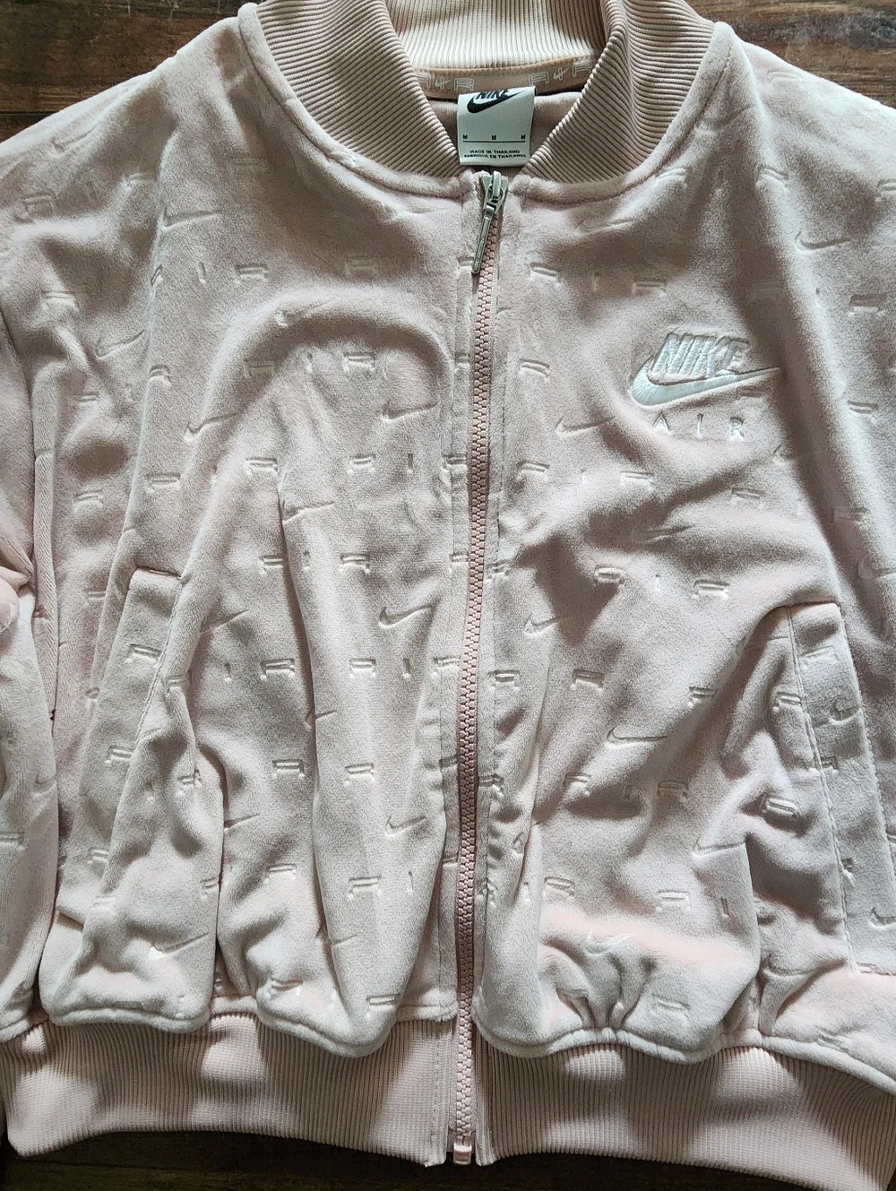 NWT Nike Air Women's Pink Full Zip Velour Activewear Cropped Track Jacket Medium - Picture 2 of 7